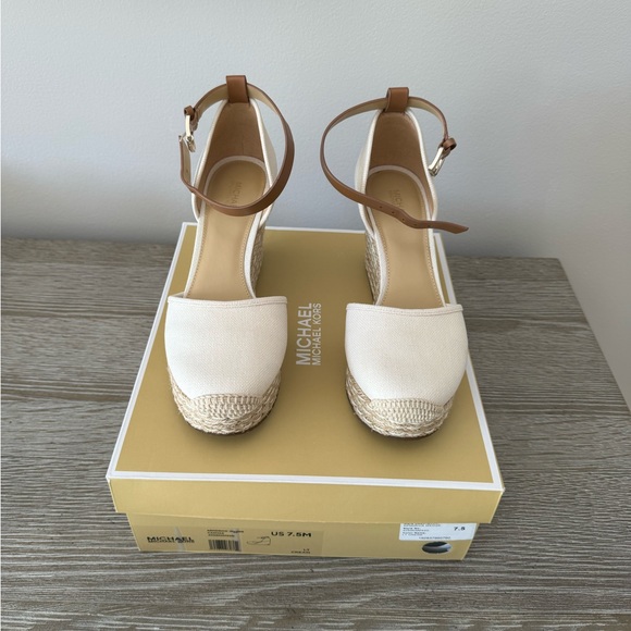 Michael Kors wedge. Light cream. Only worn once- like new! - Picture 3 of 4